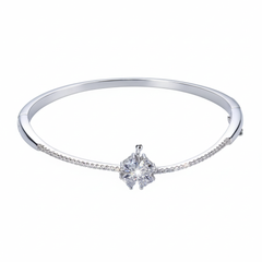 Silver Clover leaf Zirconia Fine Bracelet for her