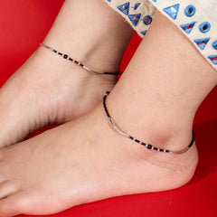 Silver Modern & stylish Black beads Anklet for her