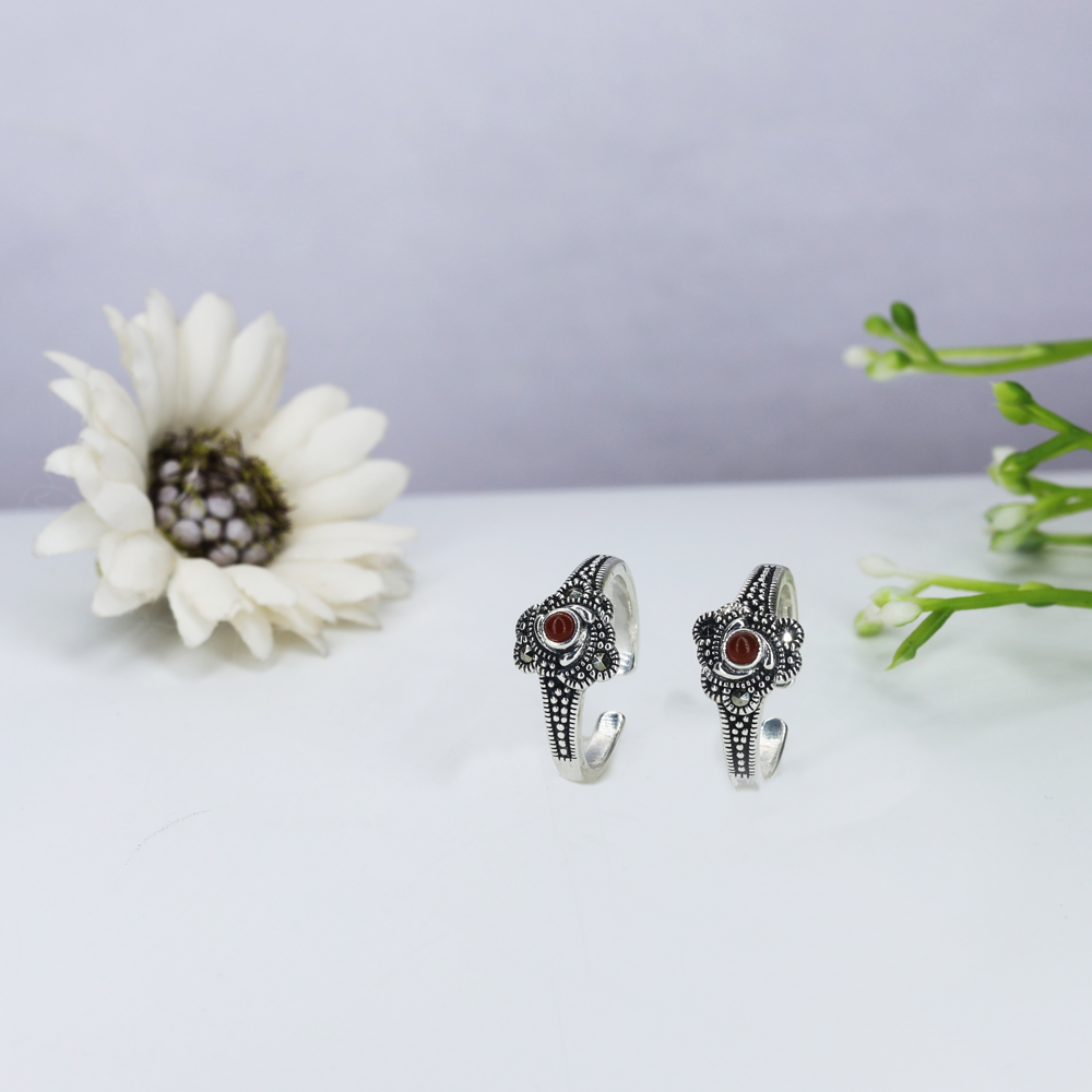 Silver Saffron Toe Ring