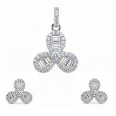 Silver versatile Clover Pendant set for her