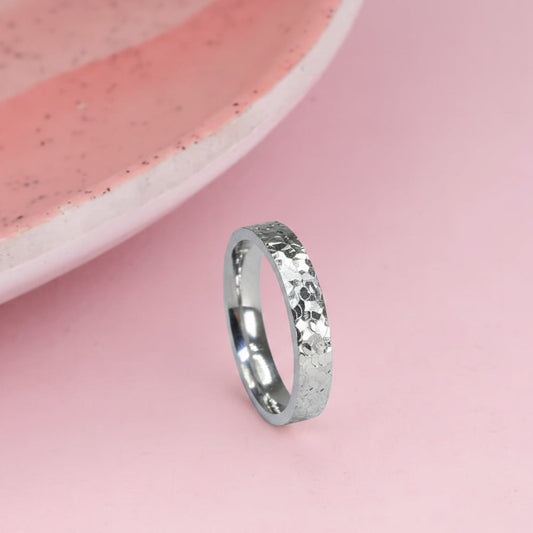 Silver Hammered Texture Daisy Band For Her