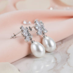 Silver Mayuri Pearl Earrings