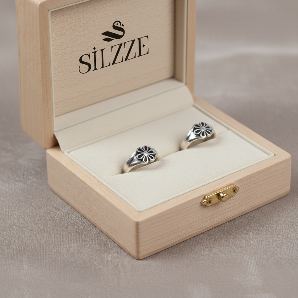 Silver Lush Flower Toe Ring