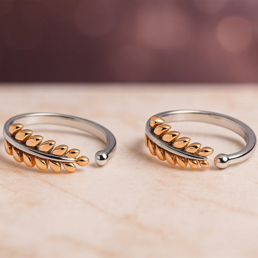 Gold Intricate Palm Leaf Design Toe Ring