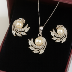 Silver elegant pearl and zirconia pendant set