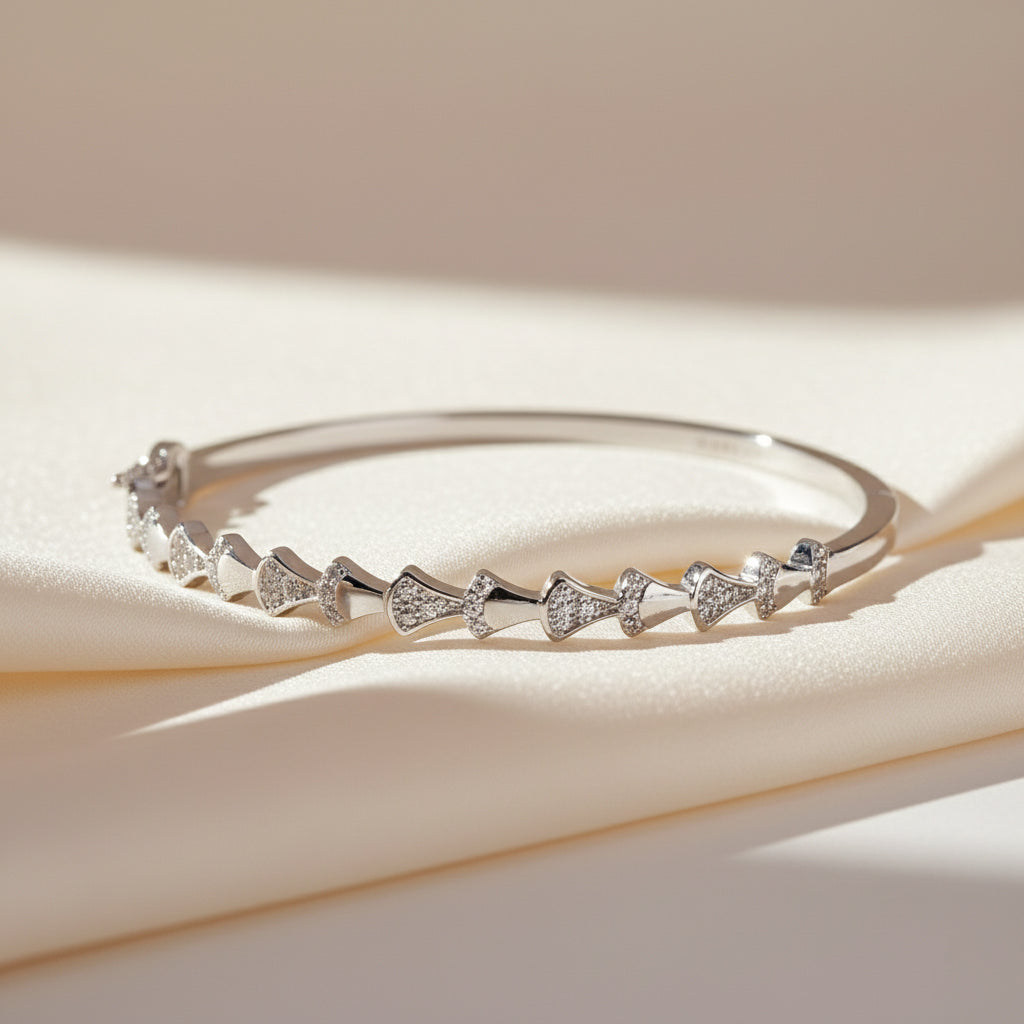 Silver Serpentine Style Bracelet for her
