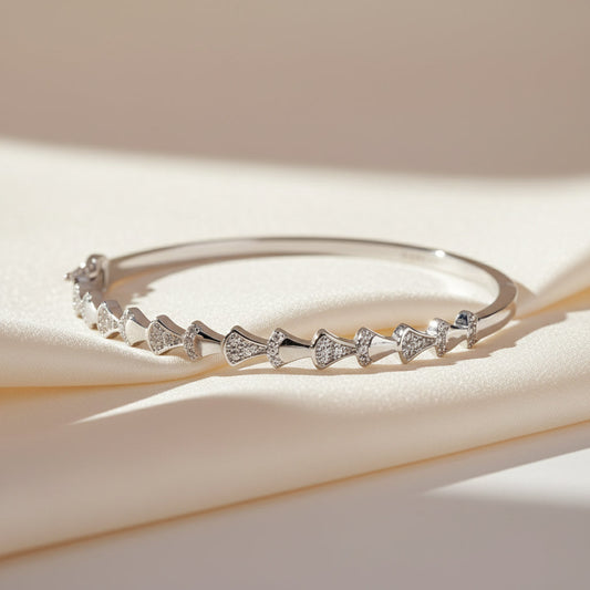 Silver Serpentine Style Bracelet for her