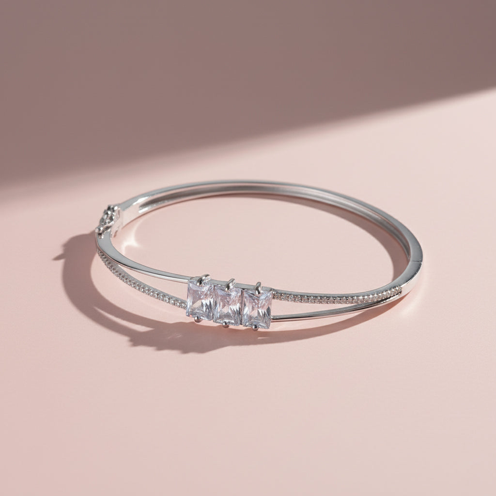 Silver Fine Trinity cut Bracelet for her