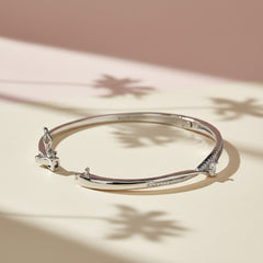 Silver Royal V-shaped Heart Bracelet for her