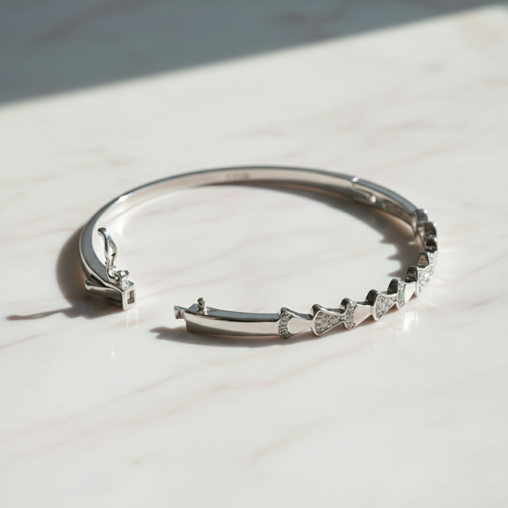 Silver Serpentine Style Bracelet for her