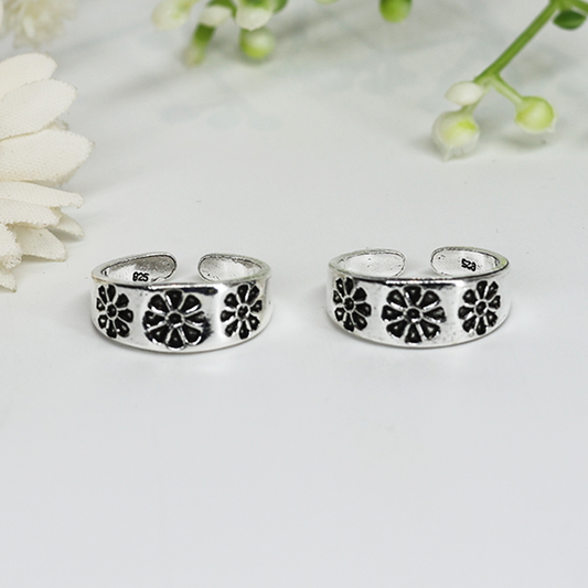 Silver Bloom Oxidized Toe Rings