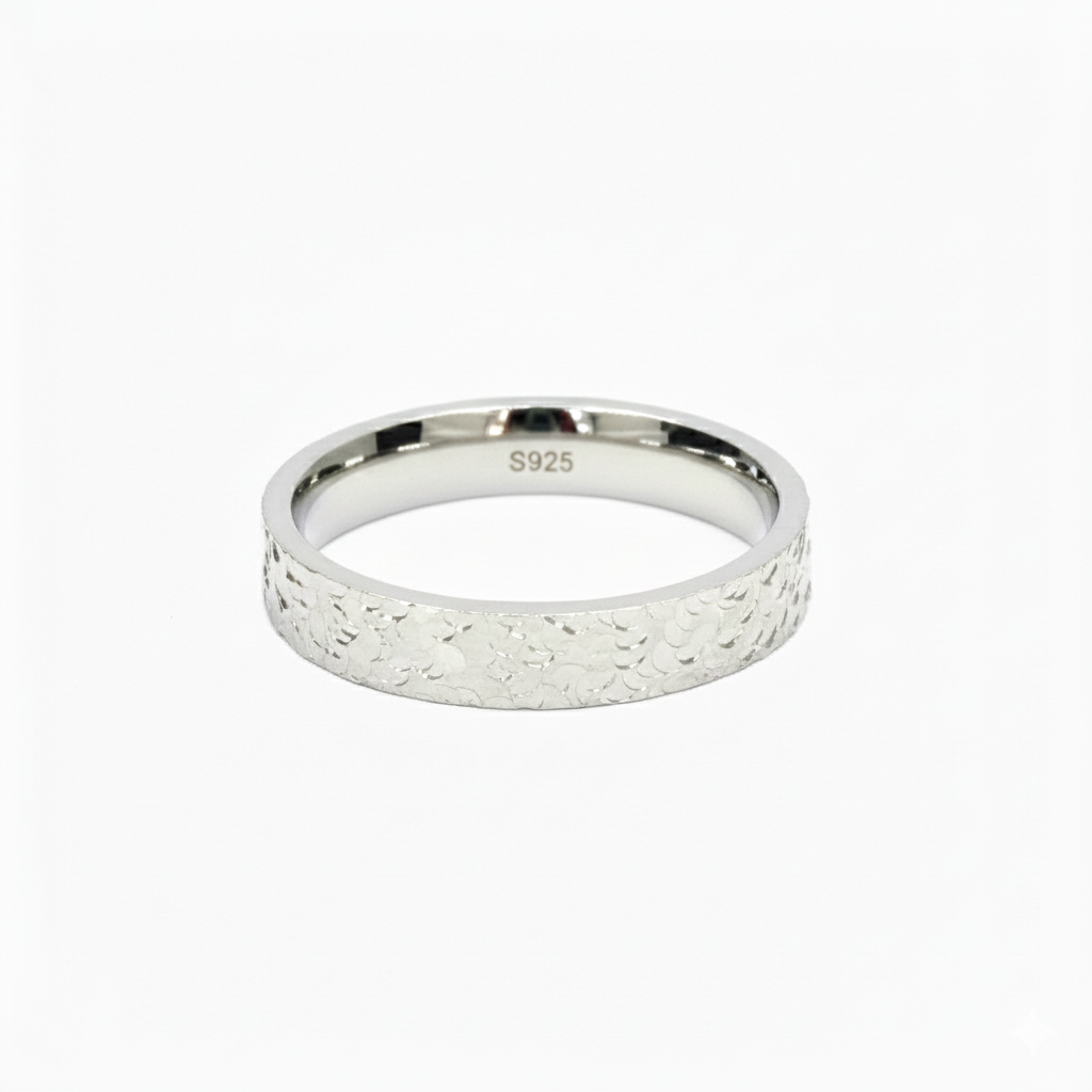 Silver Hammered Texture Daisy Band For Her