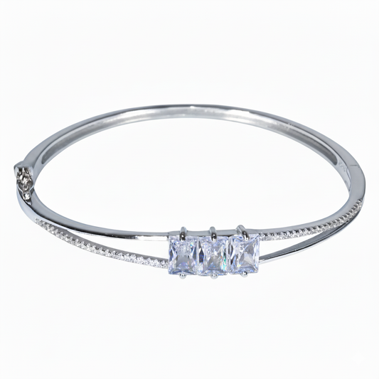 Silver Fine Trinity cut Bracelet for her