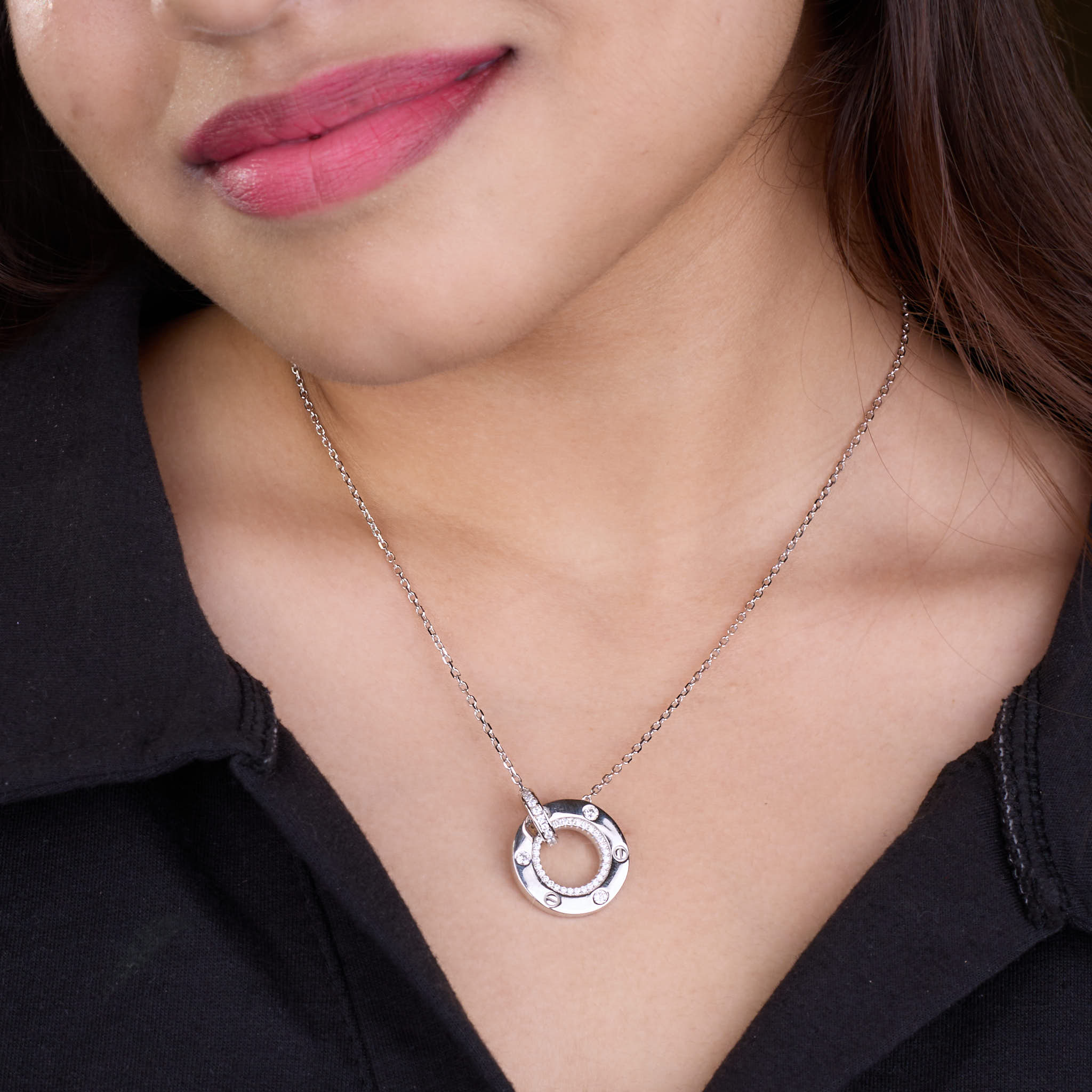 Silver Screw Detail Circle Pendant