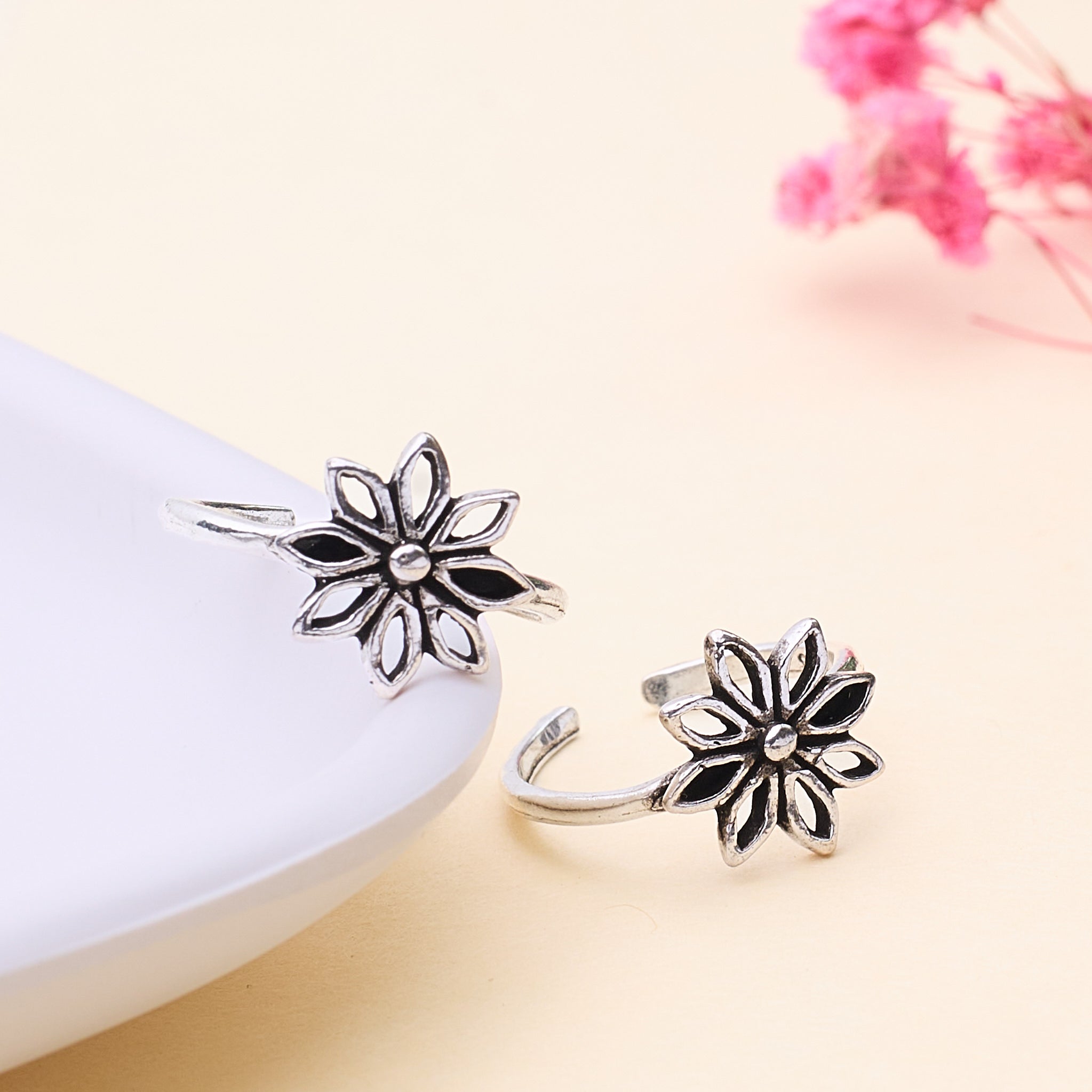 Silver Lotus Beautiful Toe Ring