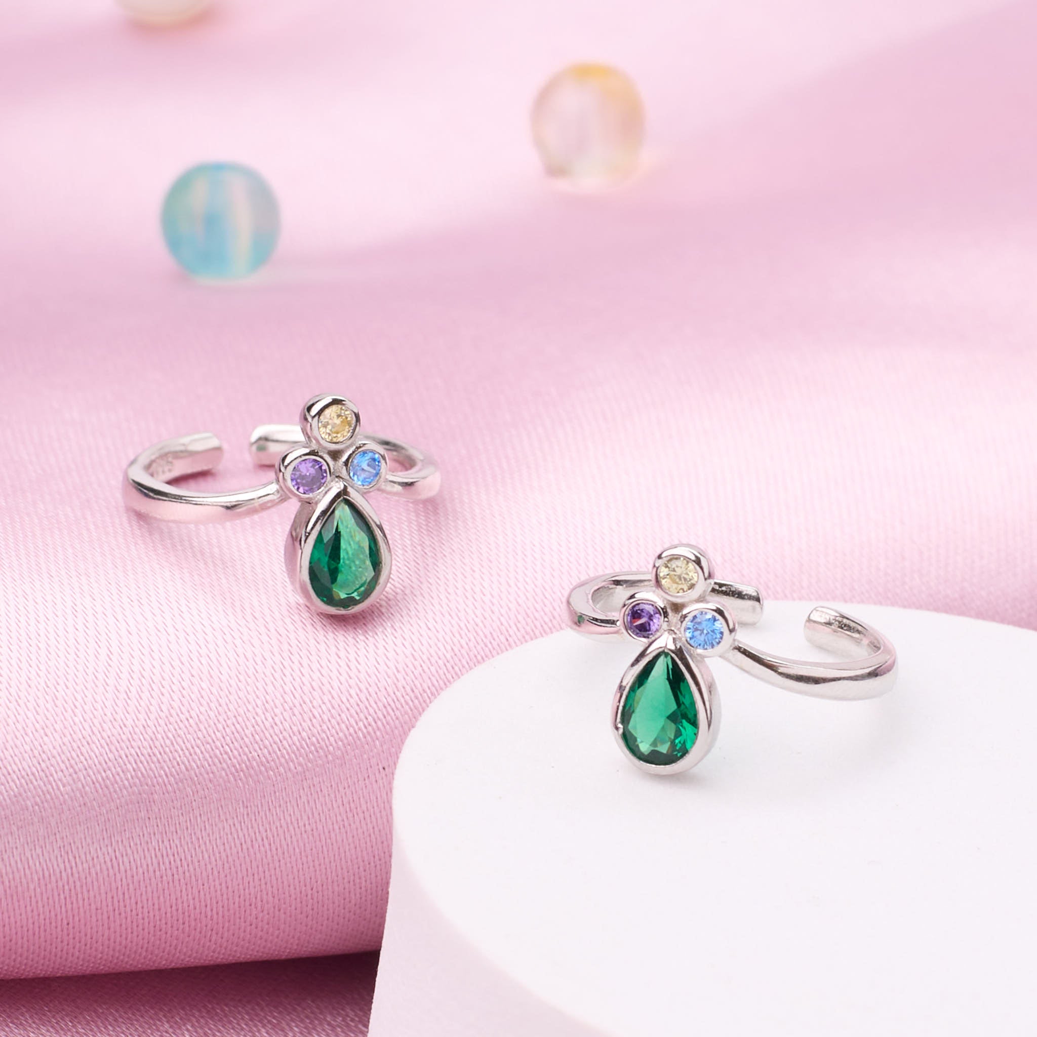 Silver Green Vibrant Toe Ring