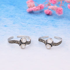 Silver Mother of pearl Oxidised Toe ring