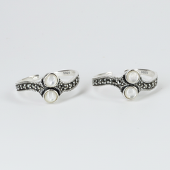 Silver Mother of pearl Oxidised Toe ring