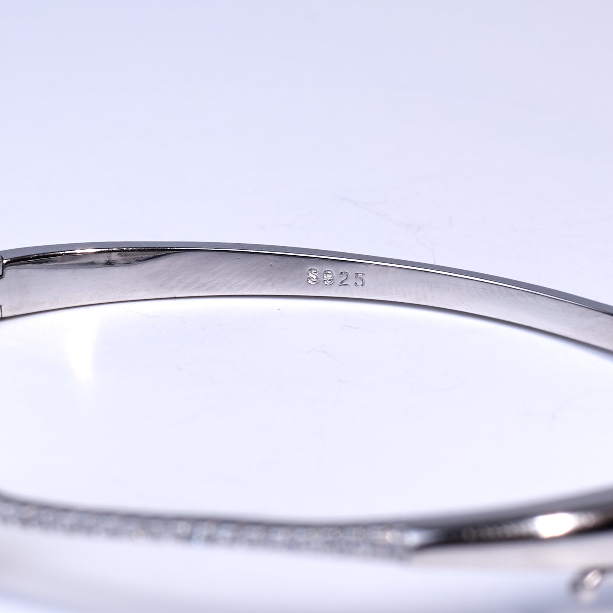 Silver Clover leaf Zirconia Fine Bracelet for her