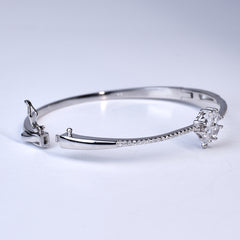 Silver Clover leaf Zirconia Fine Bracelet for her
