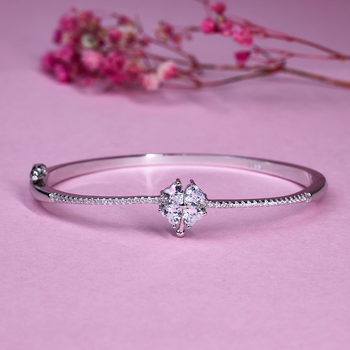 Silver Clover leaf Zirconia Fine Bracelet for her