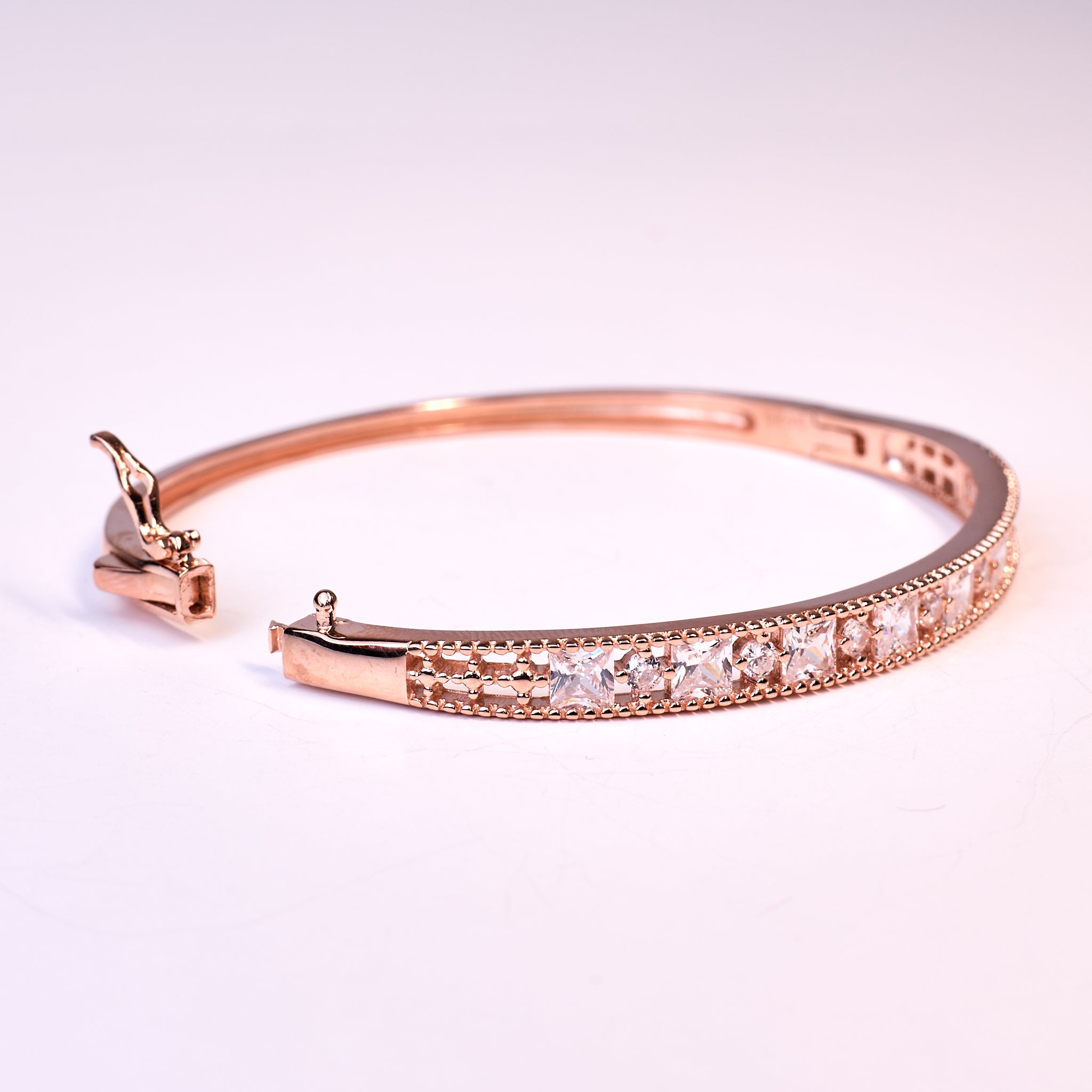 Rose gold Shimmering Diamond Fancy bracelet
