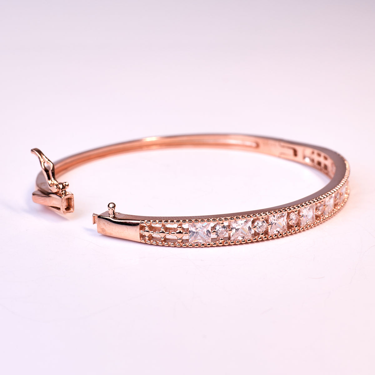 Rose gold Shimmering Diamond Fancy bracelet