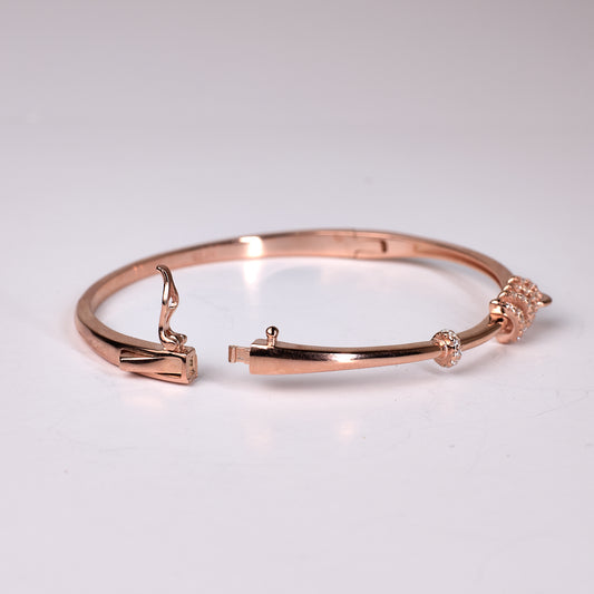 Rose gold Spring locked minimalist bracelet For her