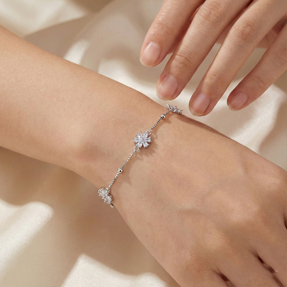 Silver Sparkling Snow Flake Charm Bracelet