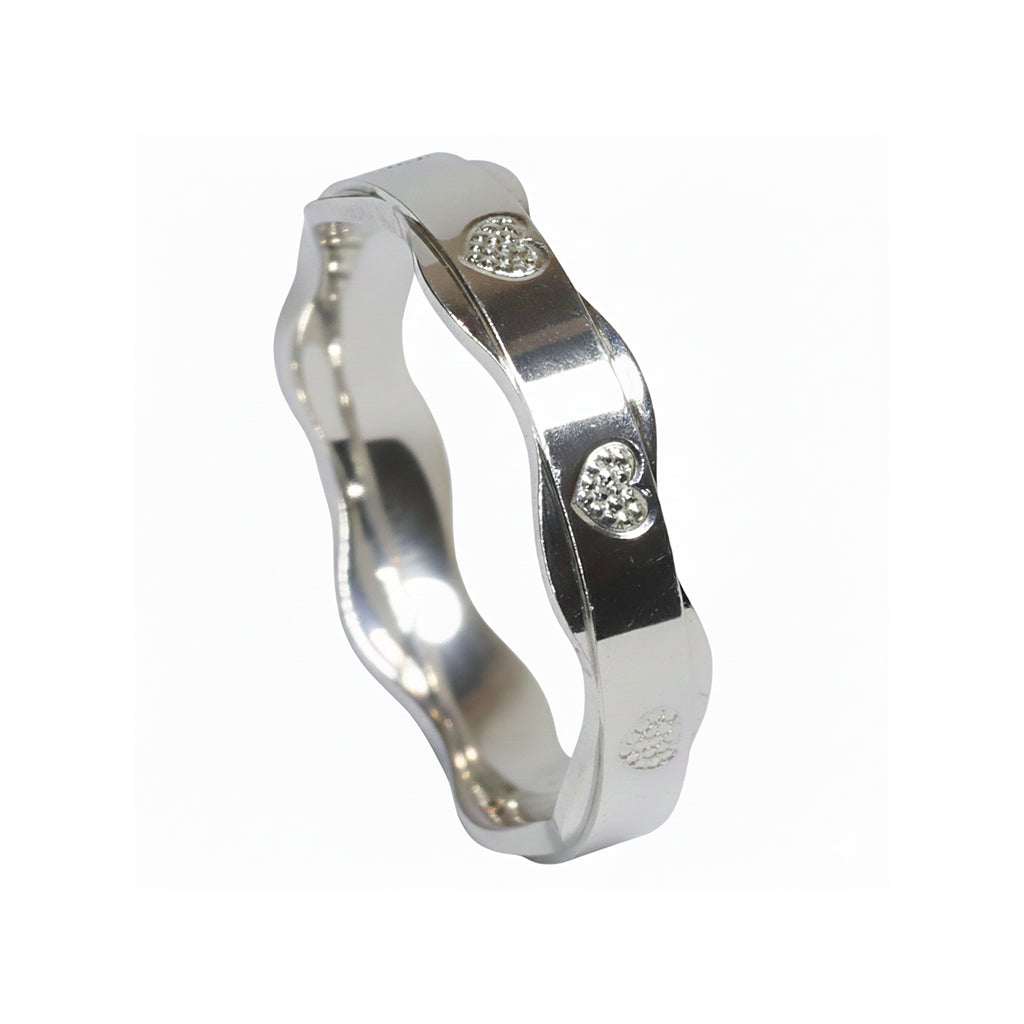 Silver Elegant Wavy Heart Engraved Band For Her