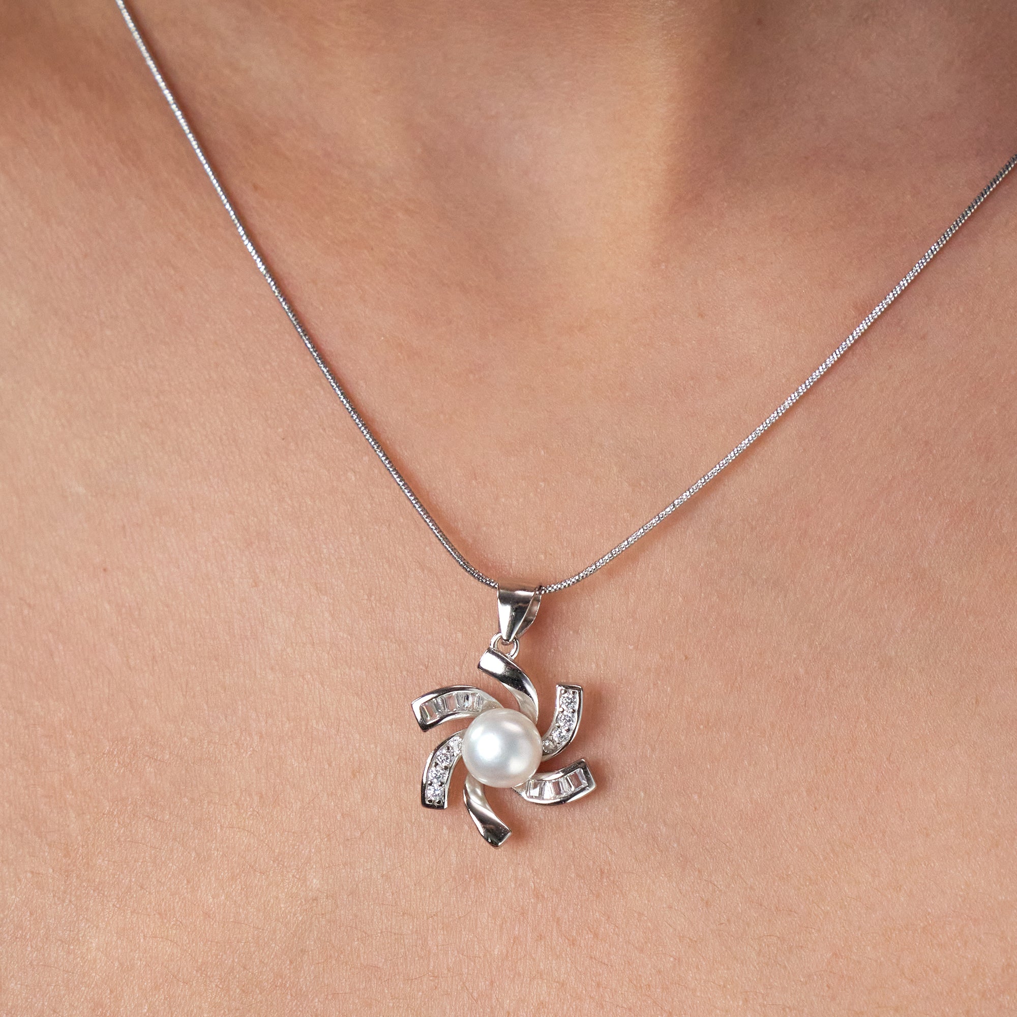Silver whirlwind of flower pearl Pendant set