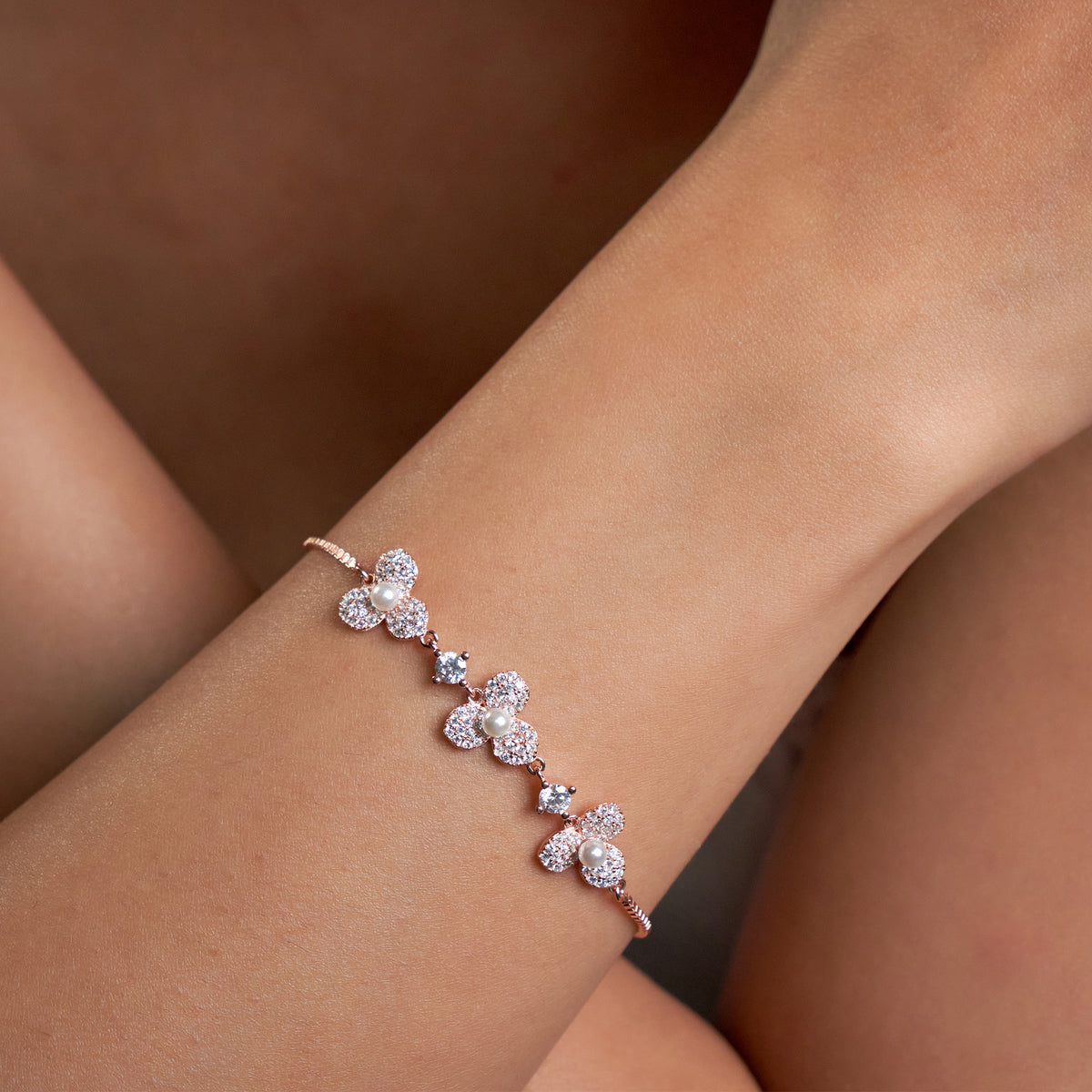 Silver Rose gold stylish Pearl Floral Chain Bracelet for her