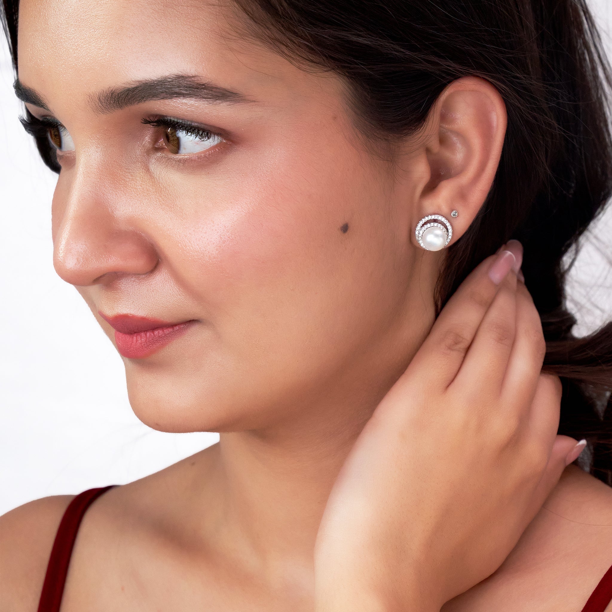 Silver Stylish Pearl studs Earring for Her