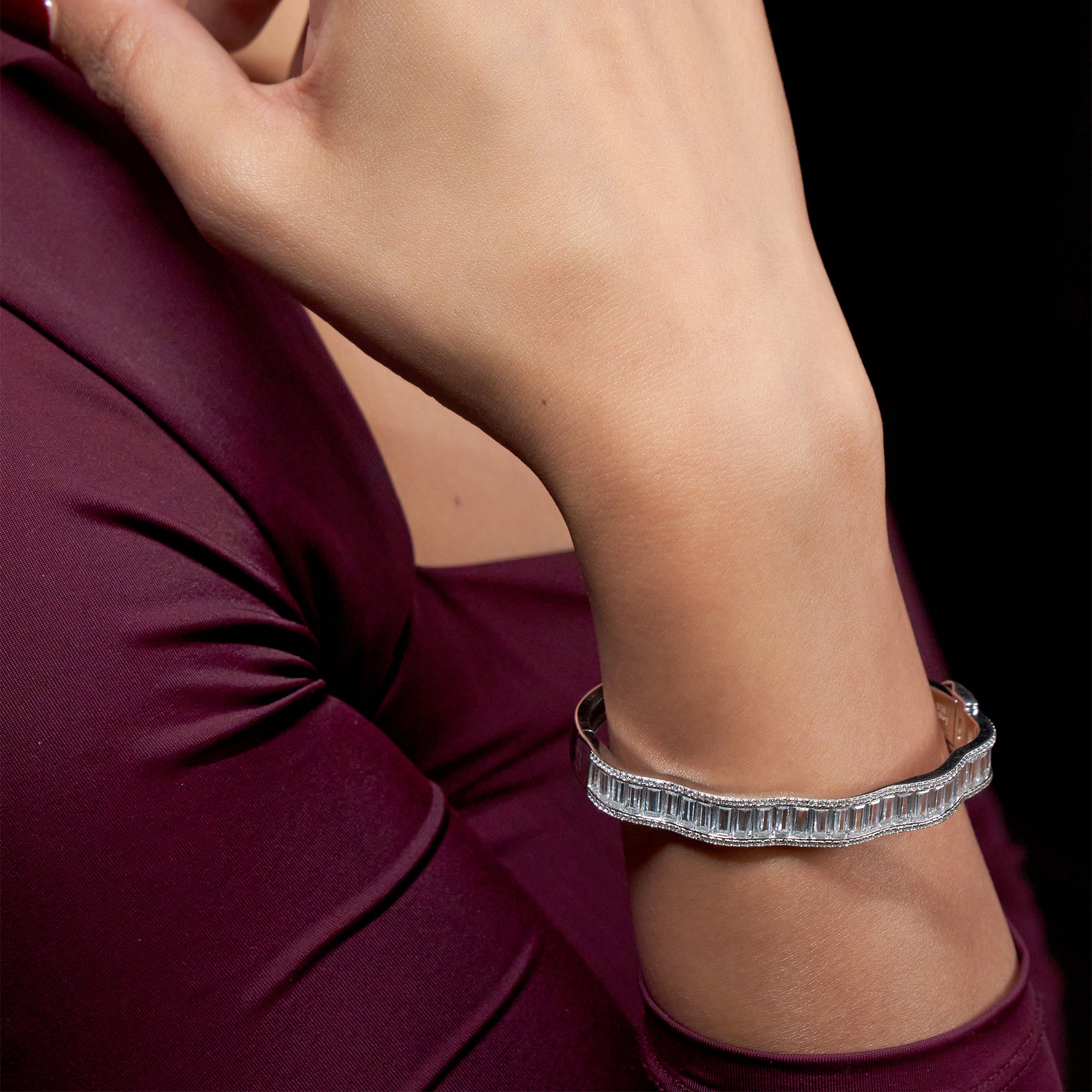Silver The ethereal Waves Baguette Bracelet for her