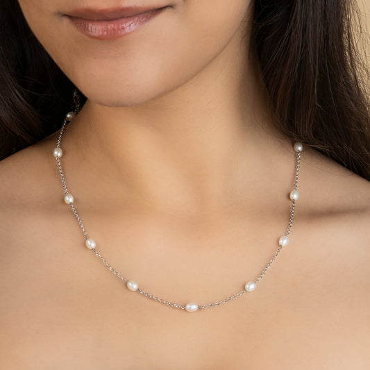 Graceful Freshwater Pearls Sterling Silver Chain