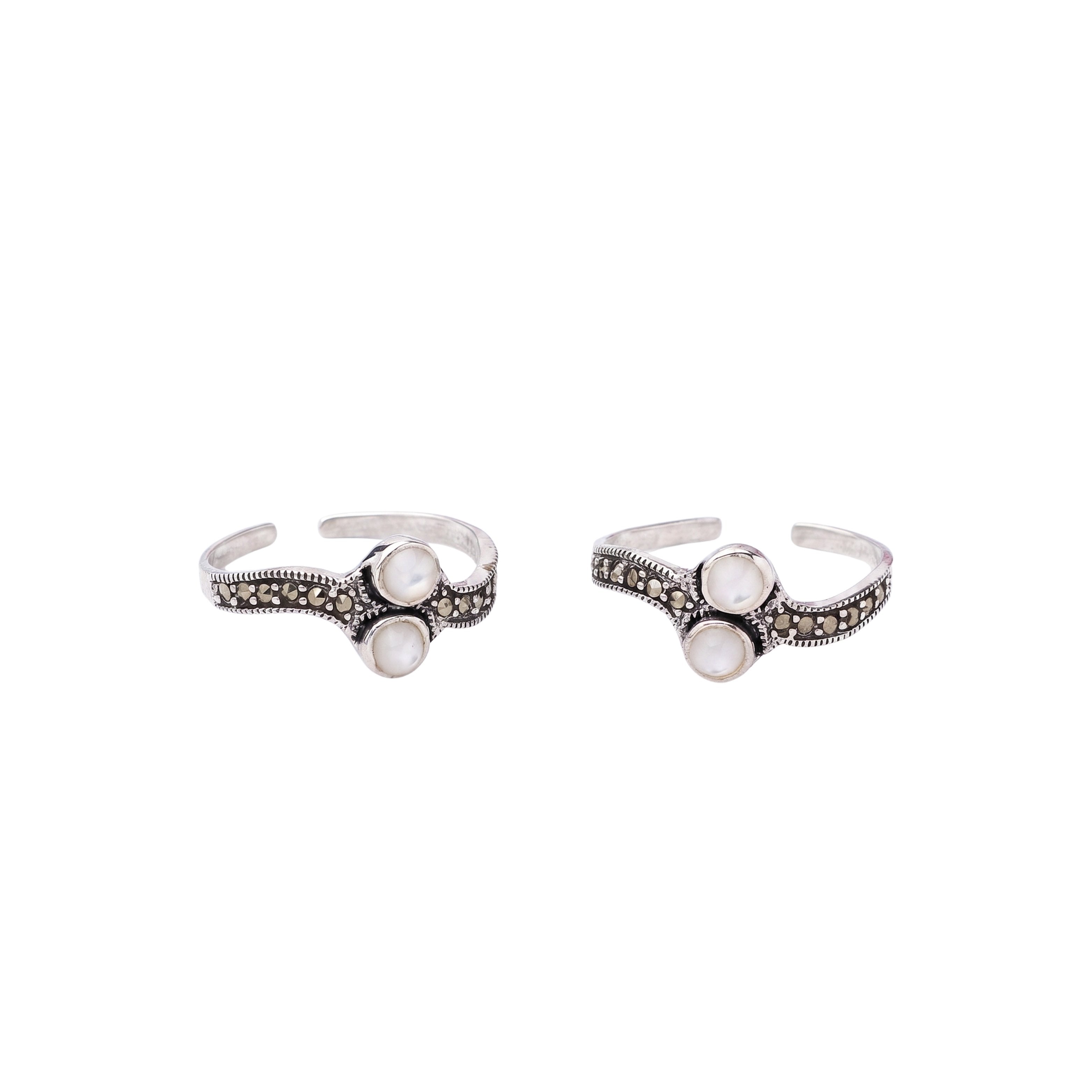 Silver Mother of pearl Oxidised Toe ring