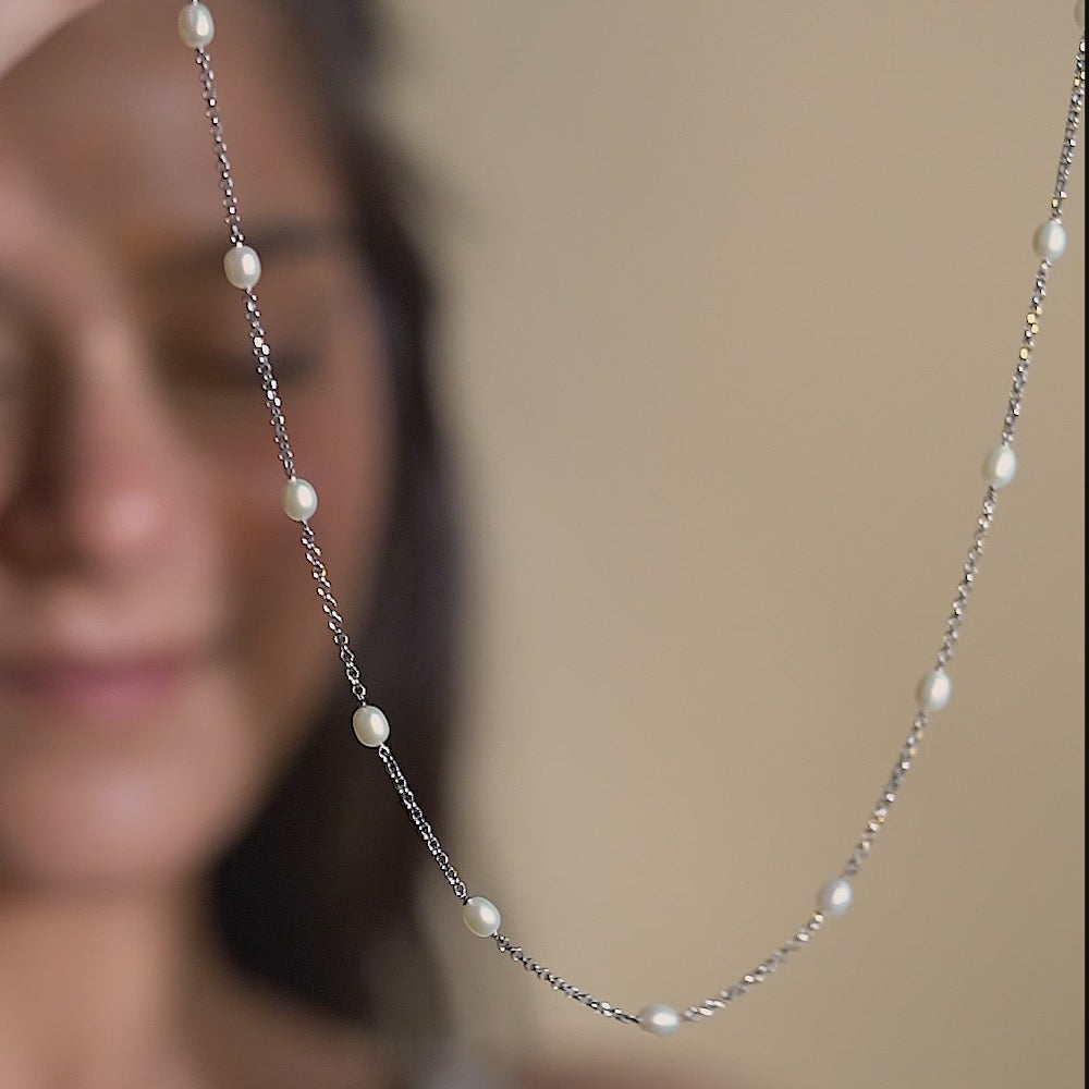 Graceful Freshwater Pearls Sterling Silver Chain