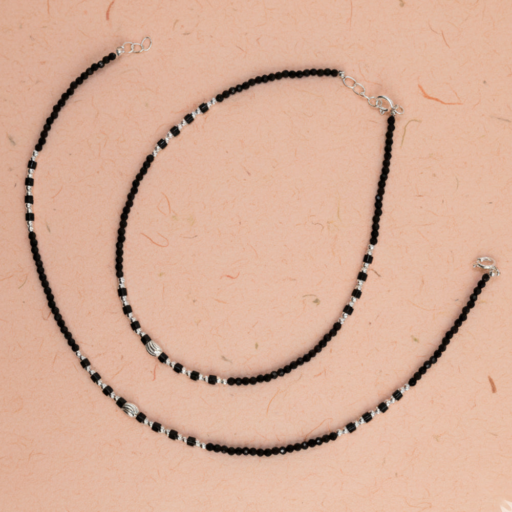 Silver Trendy Textured barrel black beads anklets for her