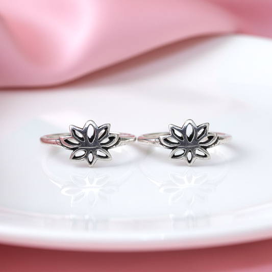 Silver Blossoming Lotus Toe ring