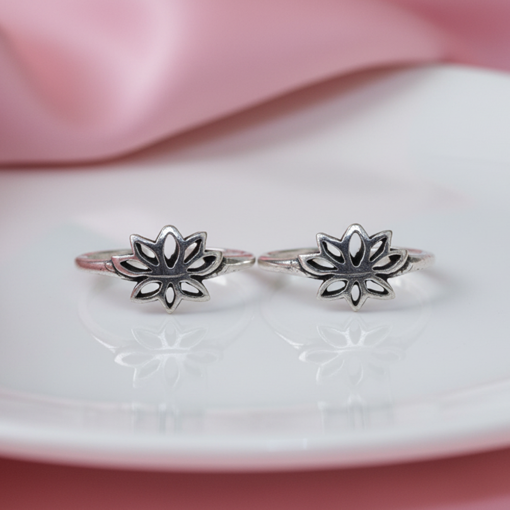 Silver Blossoming Lotus Toe ring